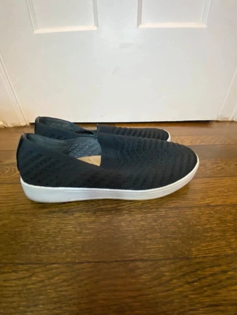 Women’s Sonoma size 10 black slip on shoes sneakers
